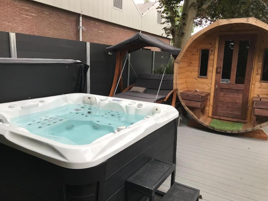 Voormalig Politiebureau Gebruik Welnesstuin Tegen Betaling Ouddorp Exterior photo