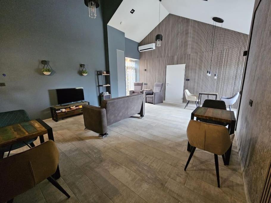 Voormalig Politiebureau Gebruik Welnesstuin Tegen Betaling Ouddorp Exterior photo